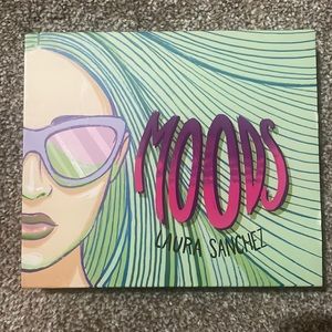 Moods Laura Sanchez eyeshadow palette